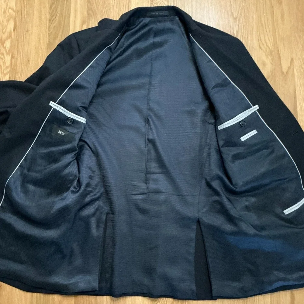 Hugo Boss The‎ Sweet3 Blazer 38R Black Wool Two Button Sport Coat